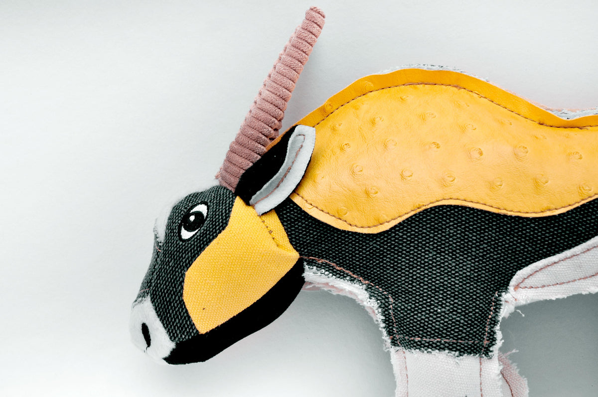 THE BUSHY ANTELOPE - Premium Accessories from The Pet Station